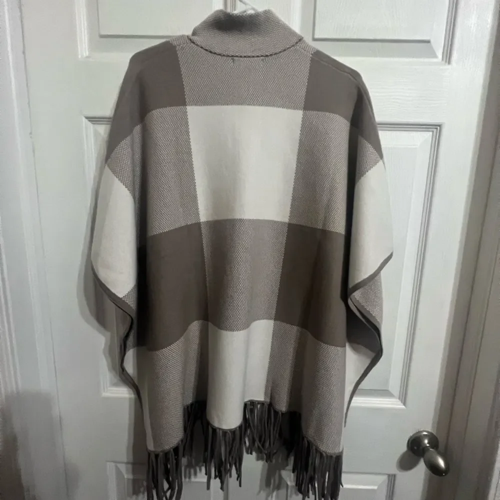 NWOT Christian Siriano Fringed Poncho Sweater, Woman's S : M - Picture 4 of 4